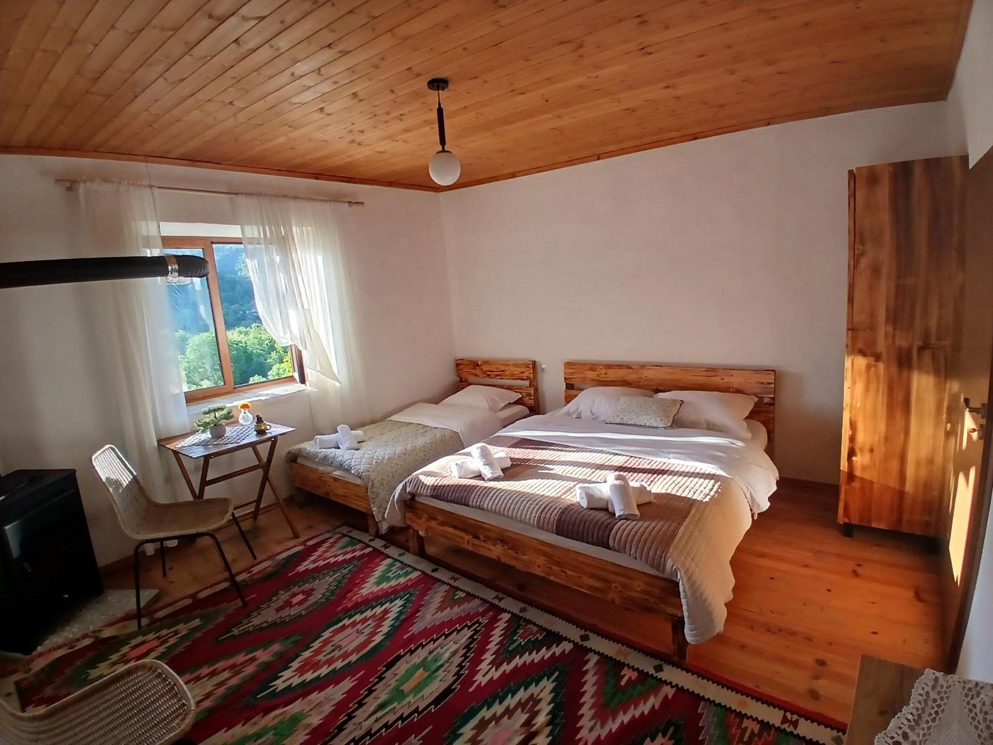 Bujtina Tusha Hotel Priska e Madhe Exterior photo